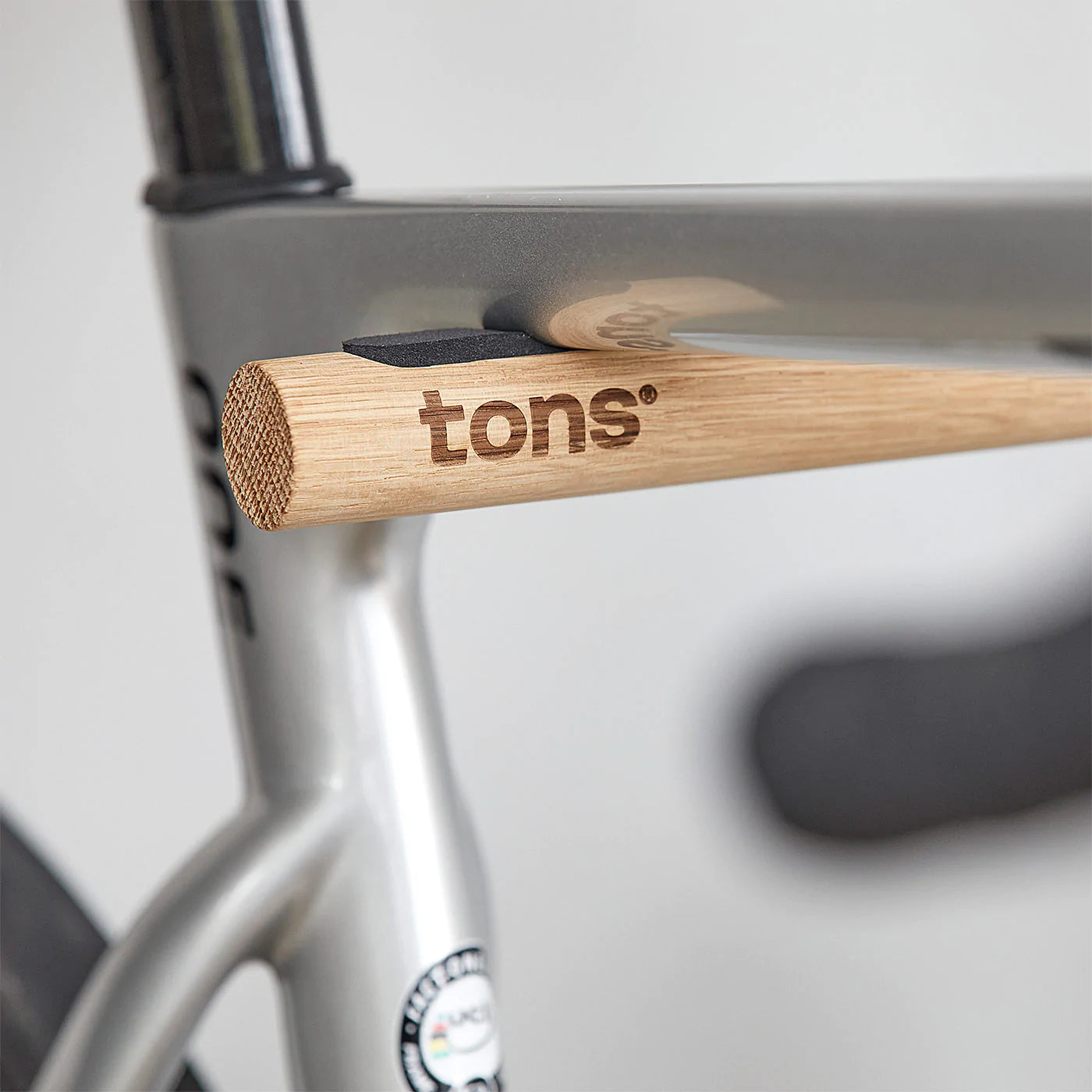 Tons Studio Väggfäste Natural Oak Road (32cm)