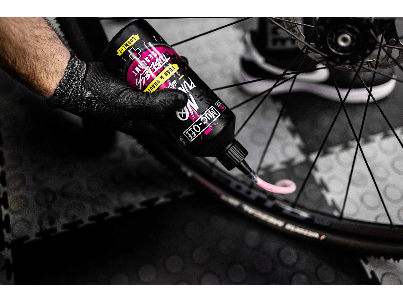 Muc-Off Road & Gravel Tubeless Sealant, 500 ml